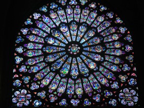 Cathédrale Notre-Dame-de- Paris rose nord- visite guidée paris