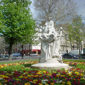Alexandre Dumas fils à la plaine Monceau- visite guidée paris
